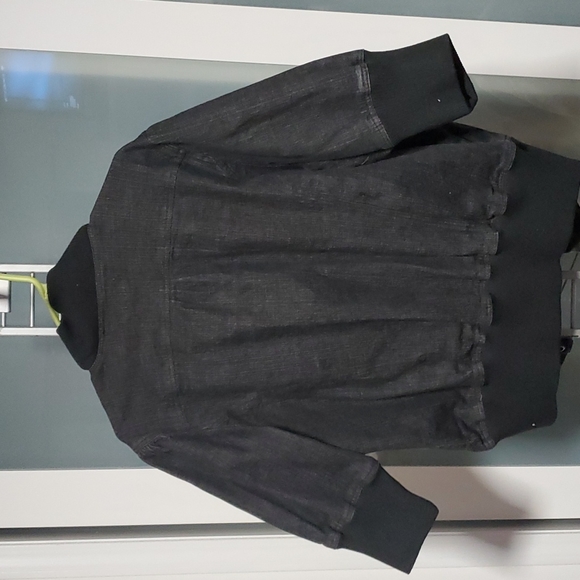 Jacket - Picture 2 of 4